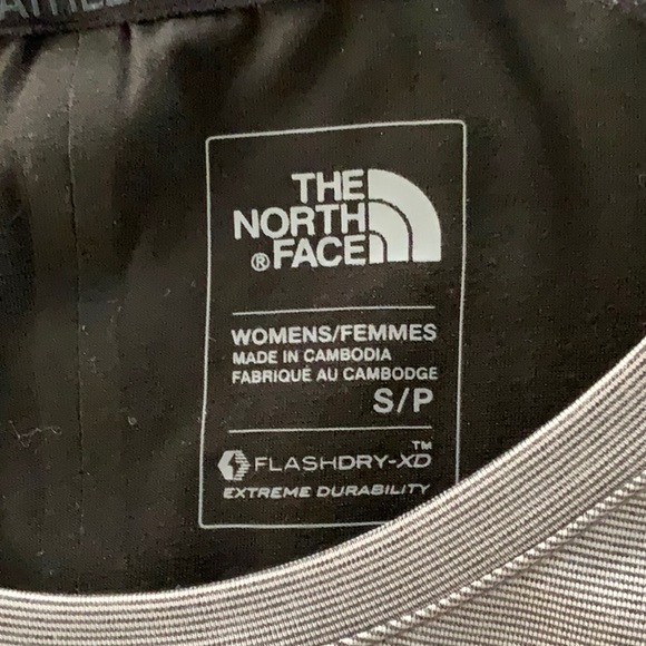 The North Face t-shirt - Picture 3 of 3